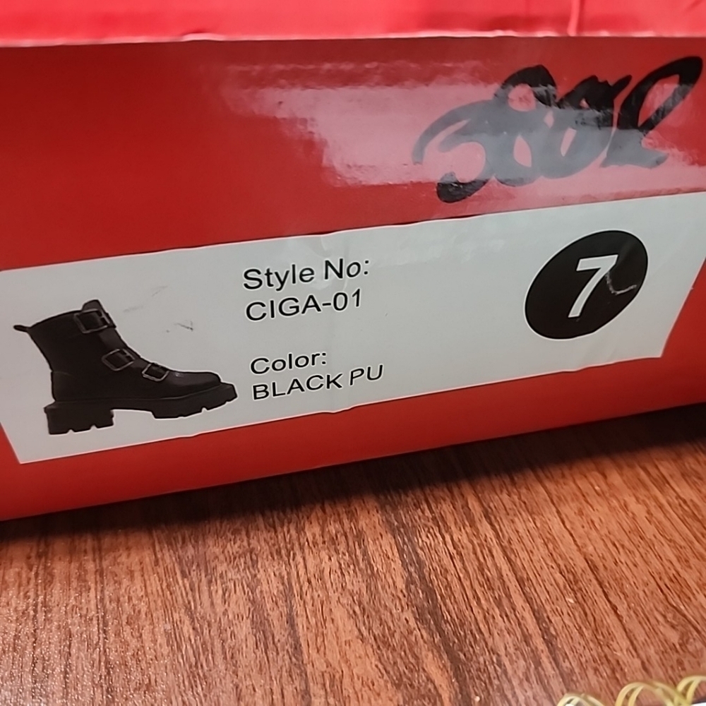 Rouge Combat Emo Thick Sole Combat Boots. Size 7. Brand New In The Box - Picture 6 of 7
